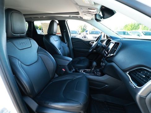 Used 2020 Jeep Cherokee Limited w/ Technology Group AWD/4WD image 29