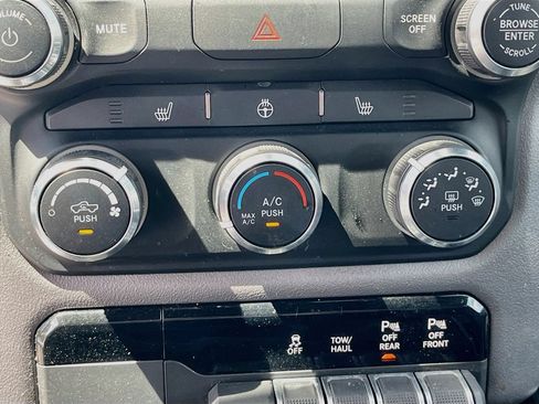 Used 2023 RAM 1500 Big Horn AWD/4WD image 15