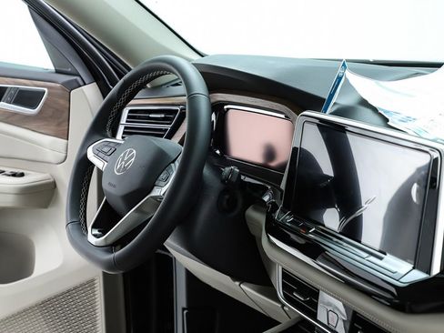 New 2026 Volkswagen Atlas SE image 34