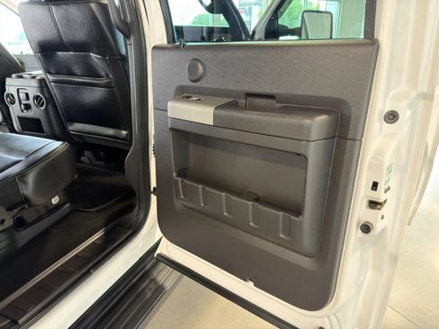 Used 2016 Ford F350 Lariat w/ Lariat Ultimate Package AWD/4WD image 25