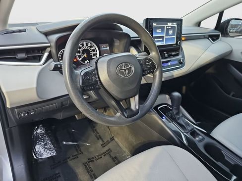 Certified 2022 Toyota Corolla LE image 9