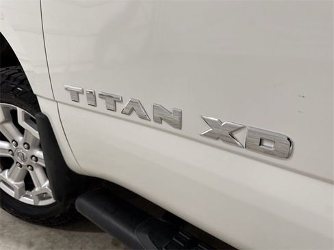 Used 2017 Nissan Titan SV image 26