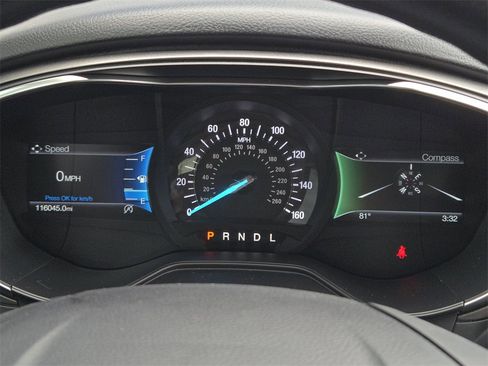 Used 2020 Ford Fusion SE image 11