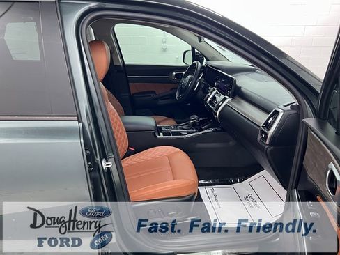Used 2023 Kia Sorento SX Prestige image 47