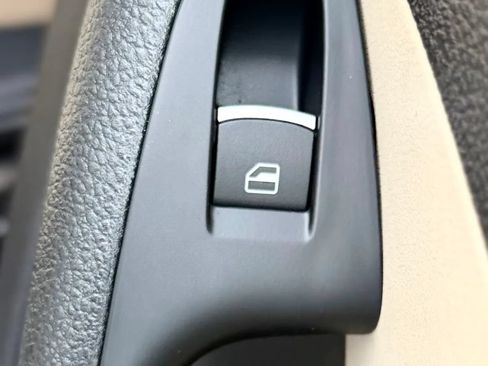 Used 2014 Volkswagen Jetta TDI FWD image 29