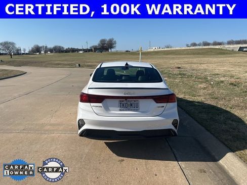 Used 2024 Kia Forte GT-Line w/ GT-Line Premium Package image 4