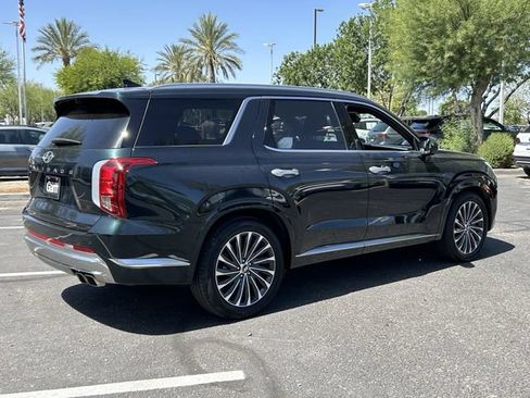 Used 2023 Hyundai Palisade Calligraphy FWD image 4