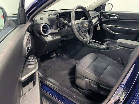 Used 2024 Chevrolet Trax LS w/ Driver Confidence Package image 19