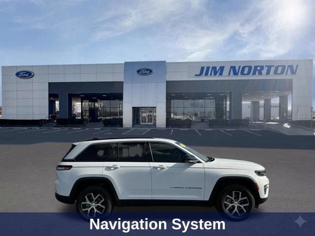 Used 2024 Jeep Grand Cherokee Limited w/ Trailer Tow Package AWD/4WD image 3