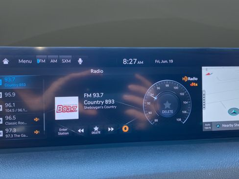 Used 2023 Genesis GV70 2.5T w/ Select Package AWD/4WD image 35