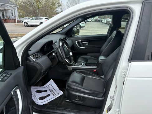 Used 2016 Land Rover Discovery Sport SE AWD/4WD image 2