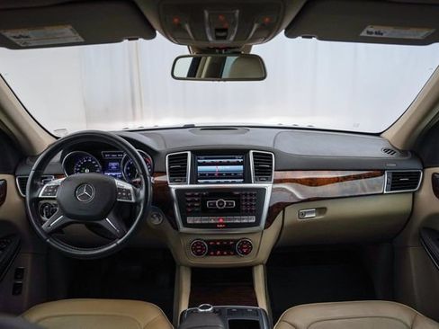 Used 2013 Mercedes-Benz GL 450 4MATIC image 12