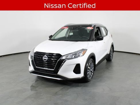 Certified 2023 Nissan Kicks SV FWD image 2