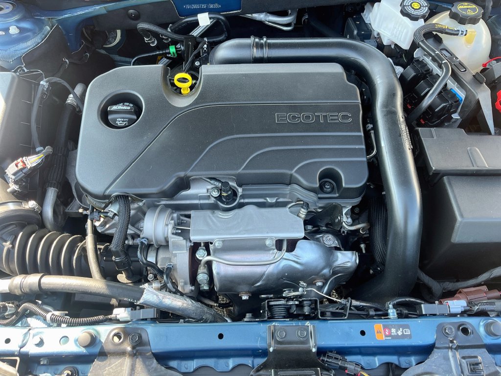 Used 2025 Chevrolet Malibu RS w/ LPO, Floor Liner Package FWD image 27
