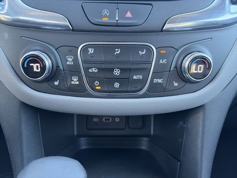 Used 2024 Chevrolet Equinox LT image 27