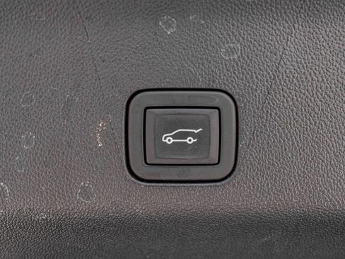 Used 2024 GMC Yukon AT4 w/ Technology Package AWD/4WD image 41
