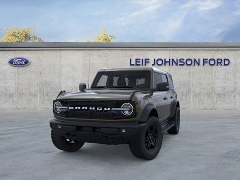 New 2025 Ford Bronco Outer Banks image 2