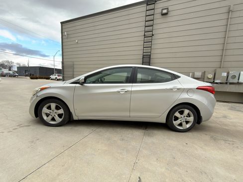Used 2013 Hyundai Elantra GLS w/ Preferred Pkg FWD image 4