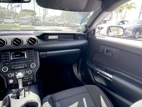 Used 2016 Ford Mustang Coupe RWD image 15