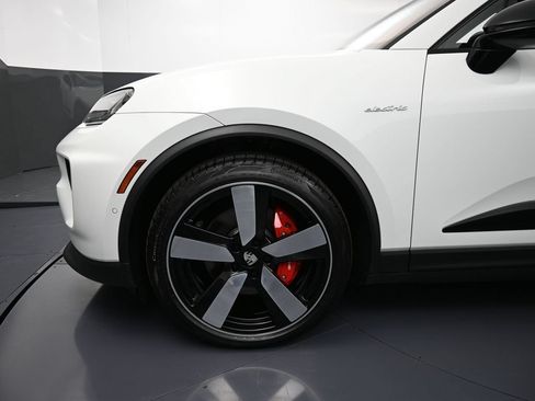 Certified 2025 Porsche Macan 4S Electric AWD/4WD image 12