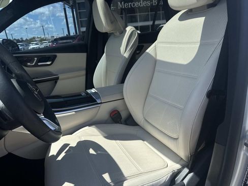 Used 2023 Mercedes-Benz GLC 300 image 17