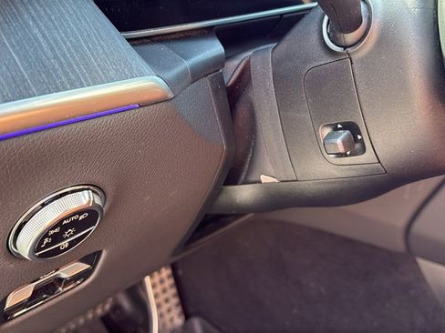 Certified 2023 Mercedes-Benz GLC 300 image 26
