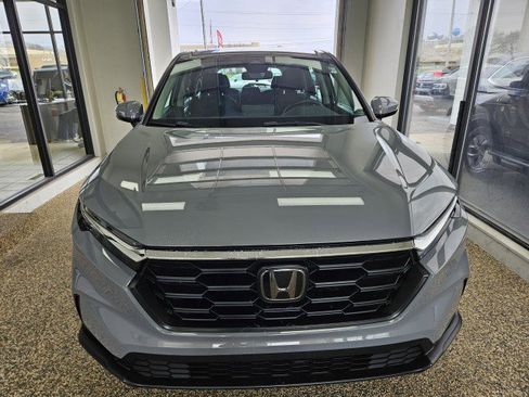 Used 2023 Honda CR-V LX image 6