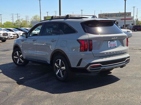 Used 2022 Kia Sorento EX w/ Panoramic Sunroof Package FWD image 16