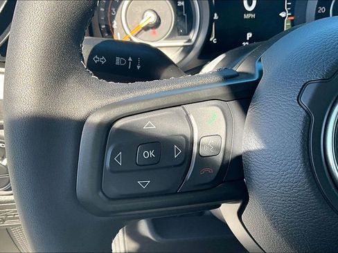 New 2025 Jeep Gladiator Sport image 13