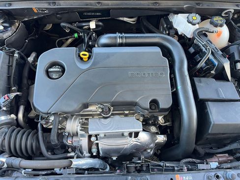 Used 2024 Chevrolet Malibu LT image 33