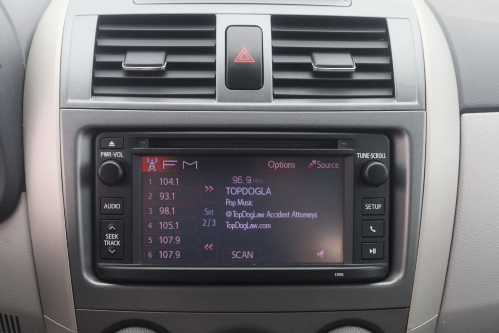Used 2013 Toyota Corolla LE FWD image 11