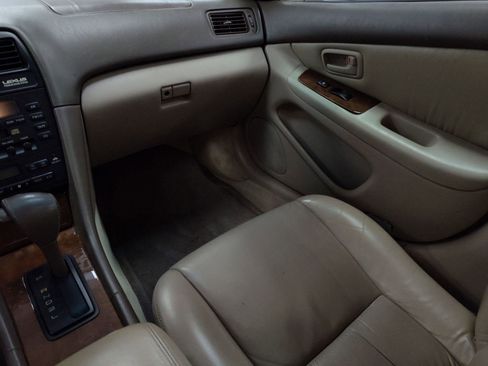 Used 1998 Lexus ES 330 image 23