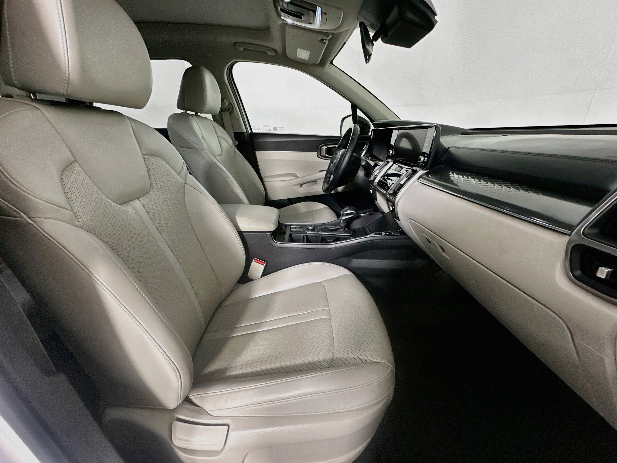 Used 2023 Kia Sorento S w/ Panoramic Sunroof Package FWD image 32