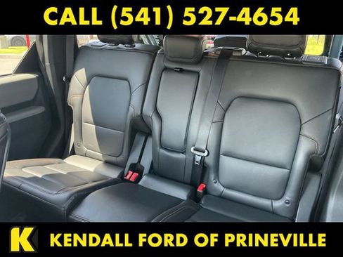 Used 2023 Ford Bronco Badlands w/ Sasquatch Package AWD/4WD image 22