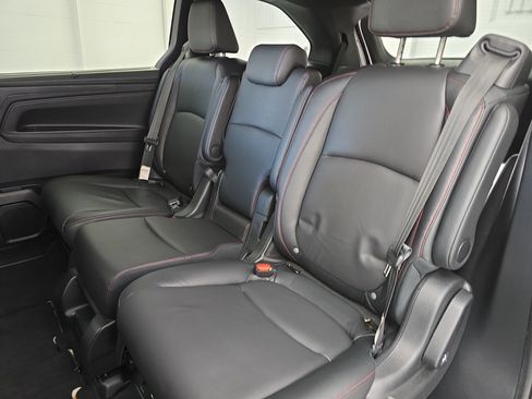 Certified 2024 Honda Odyssey Sport image 15