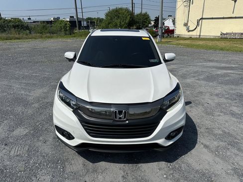 Used 2021 Honda HR-V EX image 3