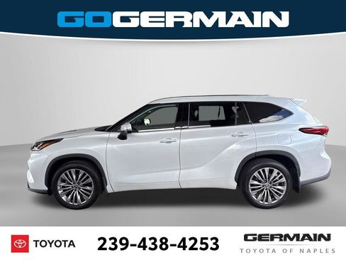 Used 2022 Toyota Highlander Platinum AWD/4WD image 3