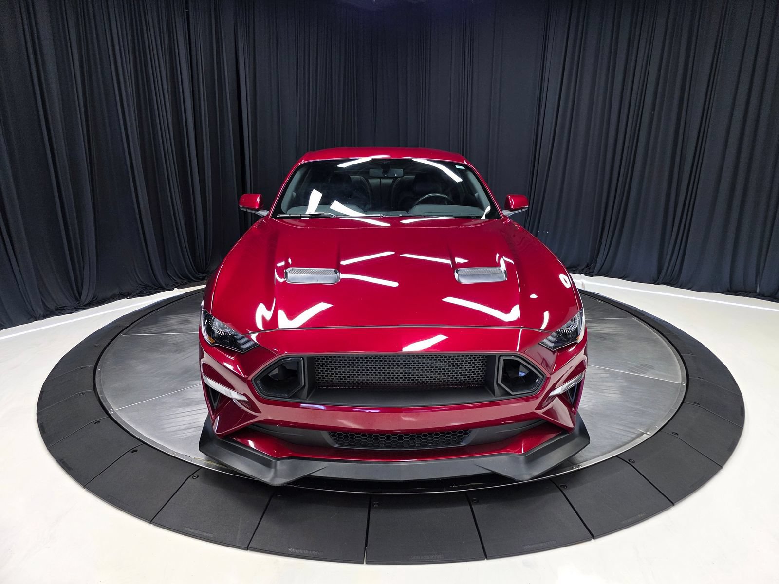 Used 2019 Ford Mustang GT Premium w/ Equipment Group 401A RWD image 8