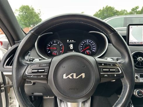 Used 2022 Kia Stinger GT-Line RWD image 9