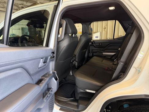 Certified 2026 Toyota 4Runner TRD Off-Road Premium w/ Tow Technology Package AWD/4WD image 34