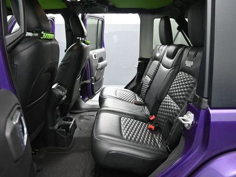 Used 2023 Jeep Wrangler Sahara image 13