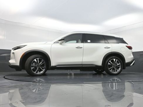 Used 2023 INFINITI QX60 Luxe w/ Performance Audio Package FWD image 32