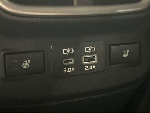 Certified 2025 Subaru Outback Touring XT AWD/4WD image 38