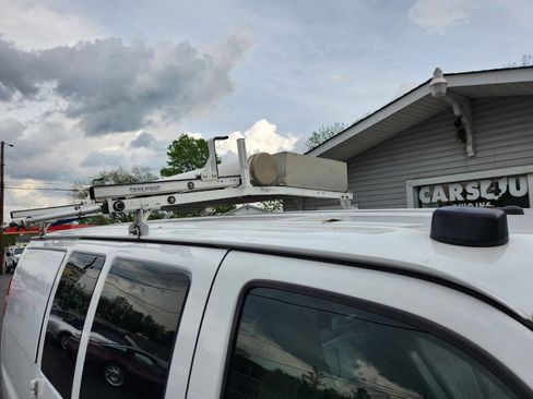 Used 2016 Chevrolet Express 3500 image 32