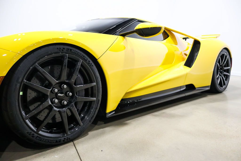 Used 2020 Ford GT Carbon Series RWD image 36