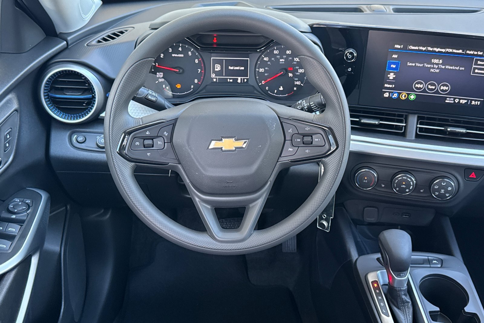 New 2026 Chevrolet Trax LS w/ LS Convenience Package FWD image 13