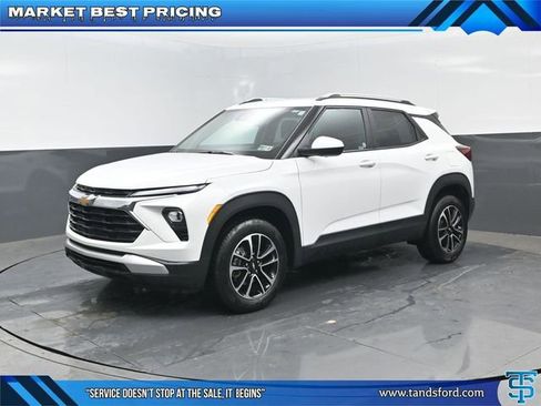 Used 2025 Chevrolet TrailBlazer LT AWD/4WD image 1