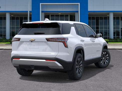 New 2026 Chevrolet Equinox LT image 4