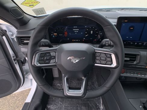 New 2025 Ford Mustang Coupe image 27