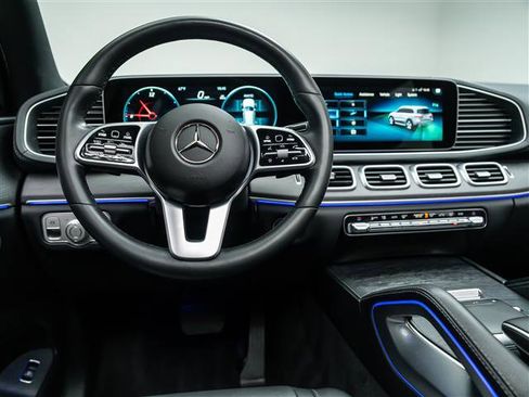 Used 2022 Mercedes-Benz GLS 450 4MATIC image 17